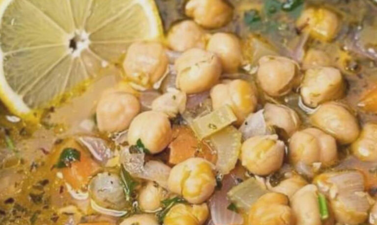 Greek Chickpea Soup with Lemon - MAKINGOURLIFEMATTER